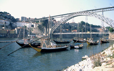 Brcke ber den "Douro" in Porto